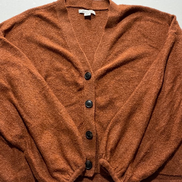 American Eagle Outfitters Sweaters - American Eagle Women’s Medium Cropped Cardigan